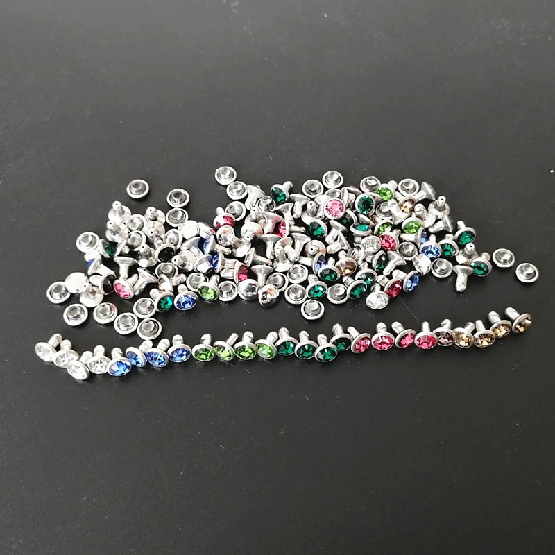 50 stks/zak 6mm Rhinestone Crystal Klinknagels DIY Kleding Tas Lederen Ambachten Decoratie Kledingstuk Naaien Glas Boor Nail Knop