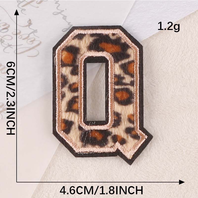 Parches de insignia de letras del alfabeto inglés A ~ Z, apliques bordados con estampado de leopardo, pegatinas para planchar para ropa, ropa con nombre DIY: Marrón