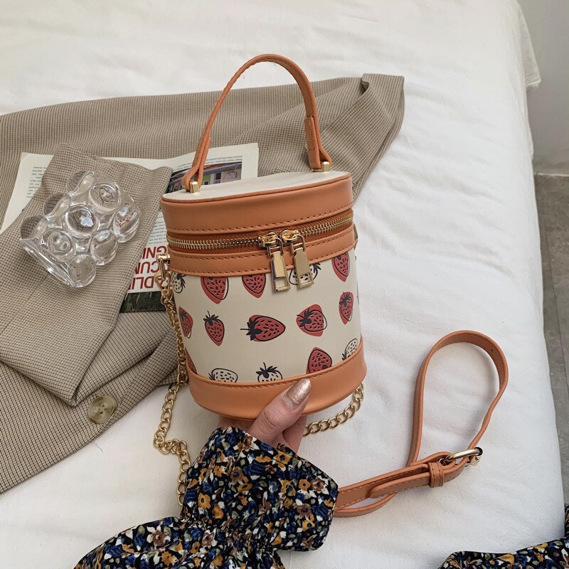 PU Leather Purses and Handbags for Women Luxury Girls Female Shoppers Sweet Strawberry Chain Bucket Wallet: juse