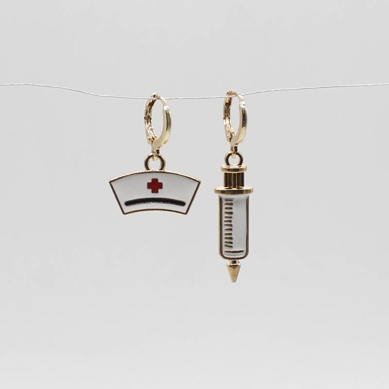 Boucles d'oreilles d'infirmière et de médecin, bijoux à la , asymétriques, seringues, stéthoscope, breloque de symbole médical doré