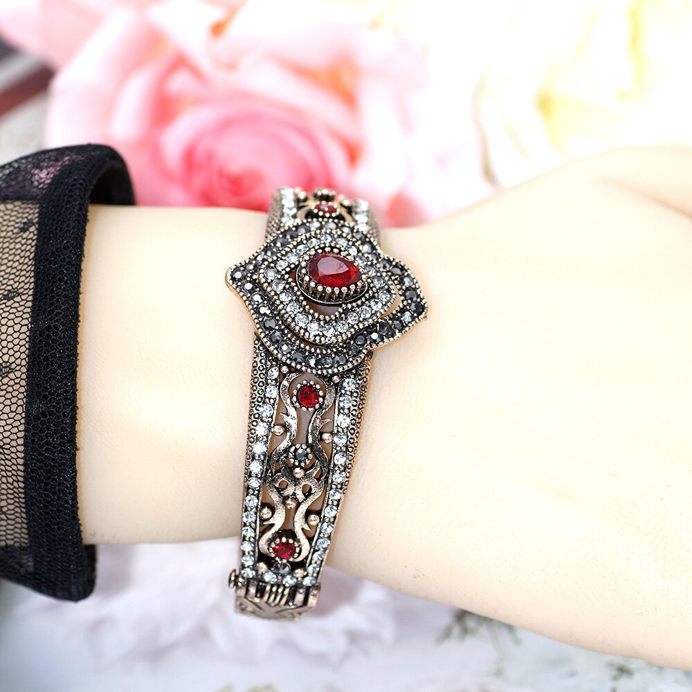 SUNSPICE Frau Jahrgang Armreif Türkische retro Gold Farbe Strass Manschette Armbinde Persien Frauen Ethnische Hochzeit Schmuck