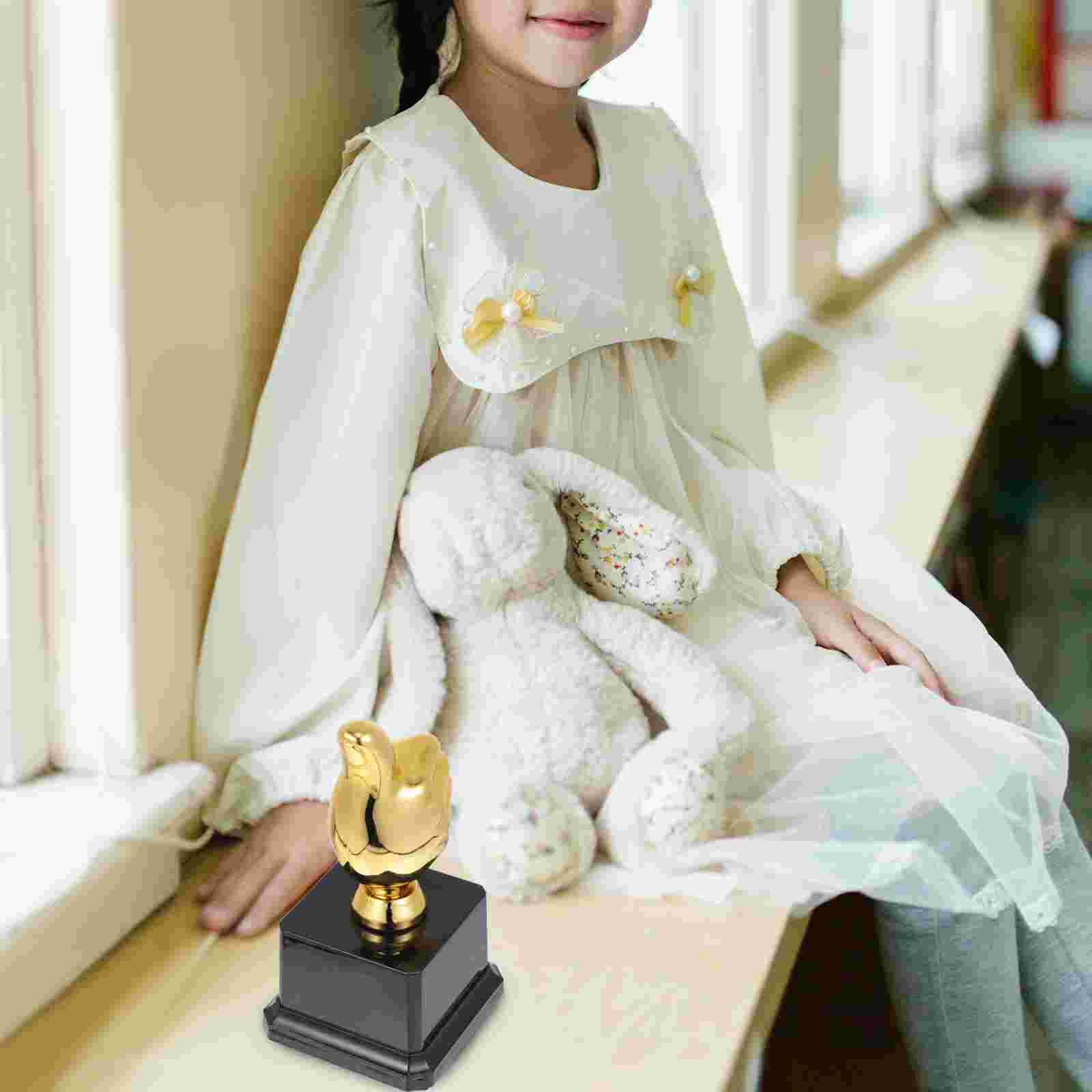 1Pc Plastic Trophy Children Trophy Trophy Thumb Trophy for Reward Competition Kids Prize