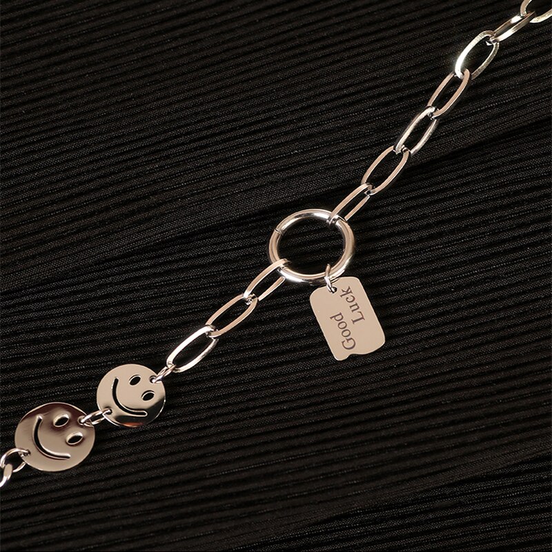 Xiyanike 316L Rvs Glimlach Samll Vierkante Armband Voor Vrouwen Joker Armbanden Accessoires Mode Partij Sieraden: B397