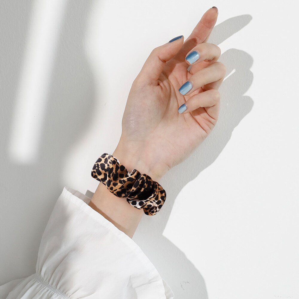 Nuovo cinturino elastico Scrunchie per Fitbit Charge 4 cinturino in tessuto a 3 cinturini cinturino per cinturino Fitbit Charge 3 4