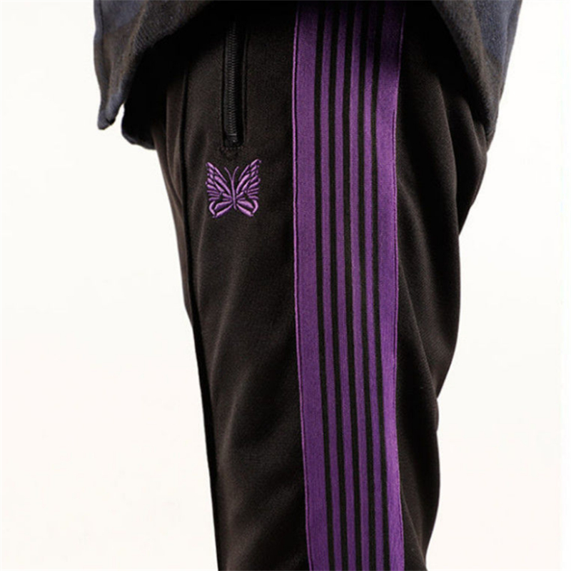 Jogging Streetwear AWGE à aiguilles, pantalon de survêtement à rayures avec fermeture éclair, broderie papillon, pour l&#39;extérieur: S / black and purple