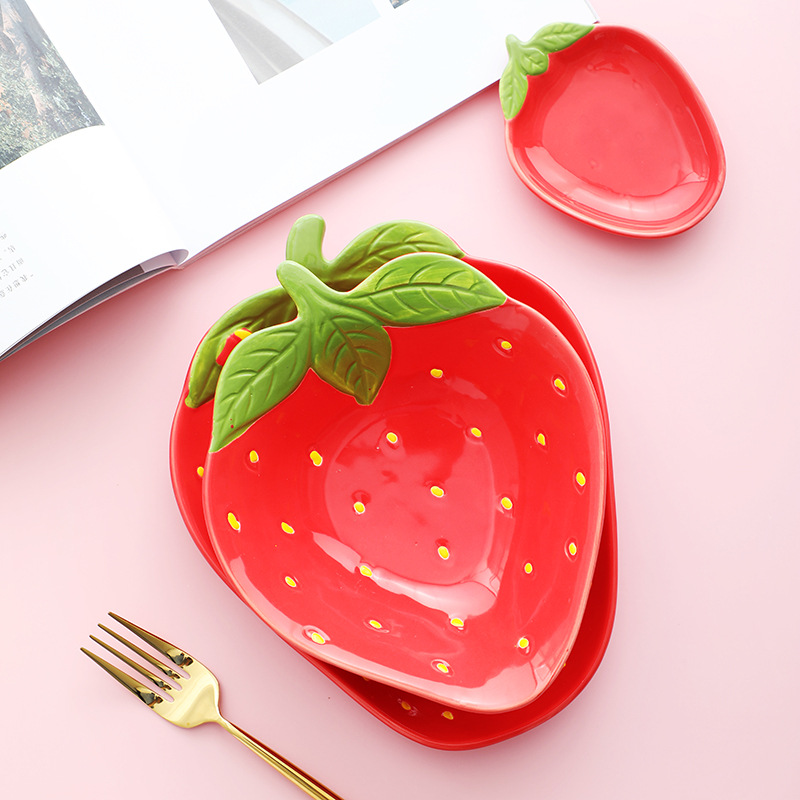 Cartoon Strawberry Shaped Ceramic Sauce Dish Tableware Fruit Sushi Dessert Cake Plates High Aesthetic Breakfast Dishes