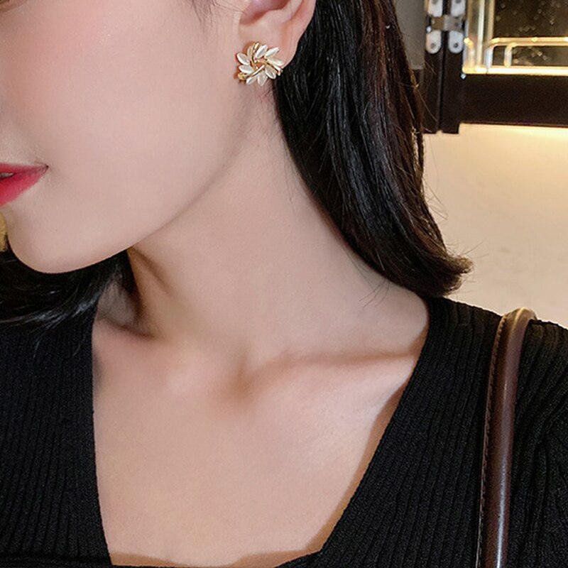 Simple Joker Leaf Zirconia Opal Earrings for Women Exquisite Rhinestone Flower Geometric Stud Earring Girls Classic Jewelry