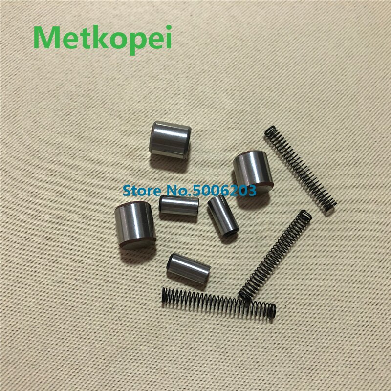 Motorcycle GS125 GN125 starter clutch /one way clutch bead with spring for Suzuki 125cc GS 125 parts