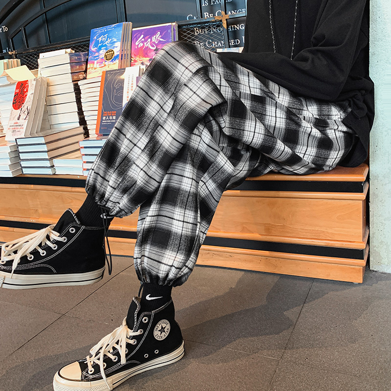 Korealaiset miesten ruudulliset housut vintage kiristysnyörilliset collegehousut leveät suorat housut miesten katumuotia mustavalkoiset ruudulliset housut
