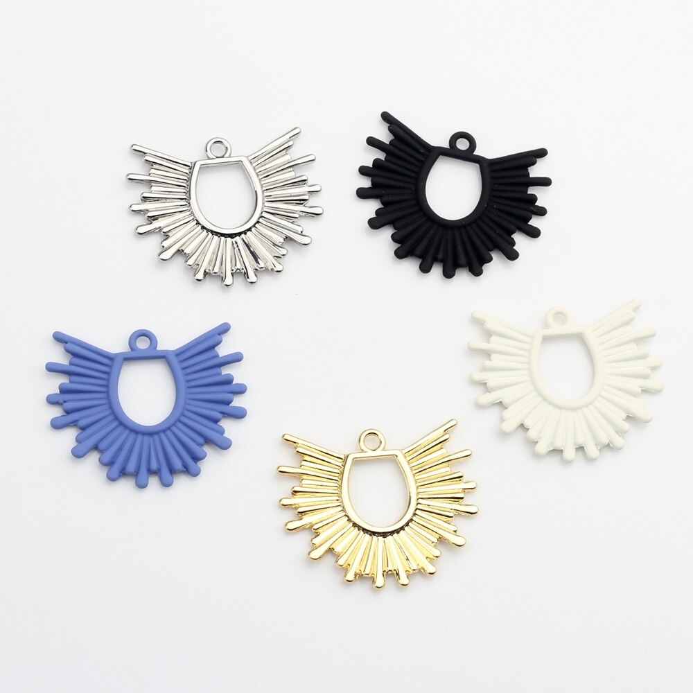 Accesorios para hacer pendientes de joyería, Charms de aleación de Zinc de Color dorado con pintura en aerosol geométrica exagerada, flores del sol, 6 unids/lote
