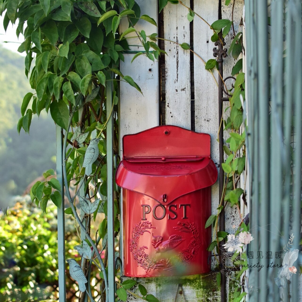 French mailbox villa gardening outdoor embossed letter box retro pastoral art flower shop cafe wall hanging decoration with lock: Red