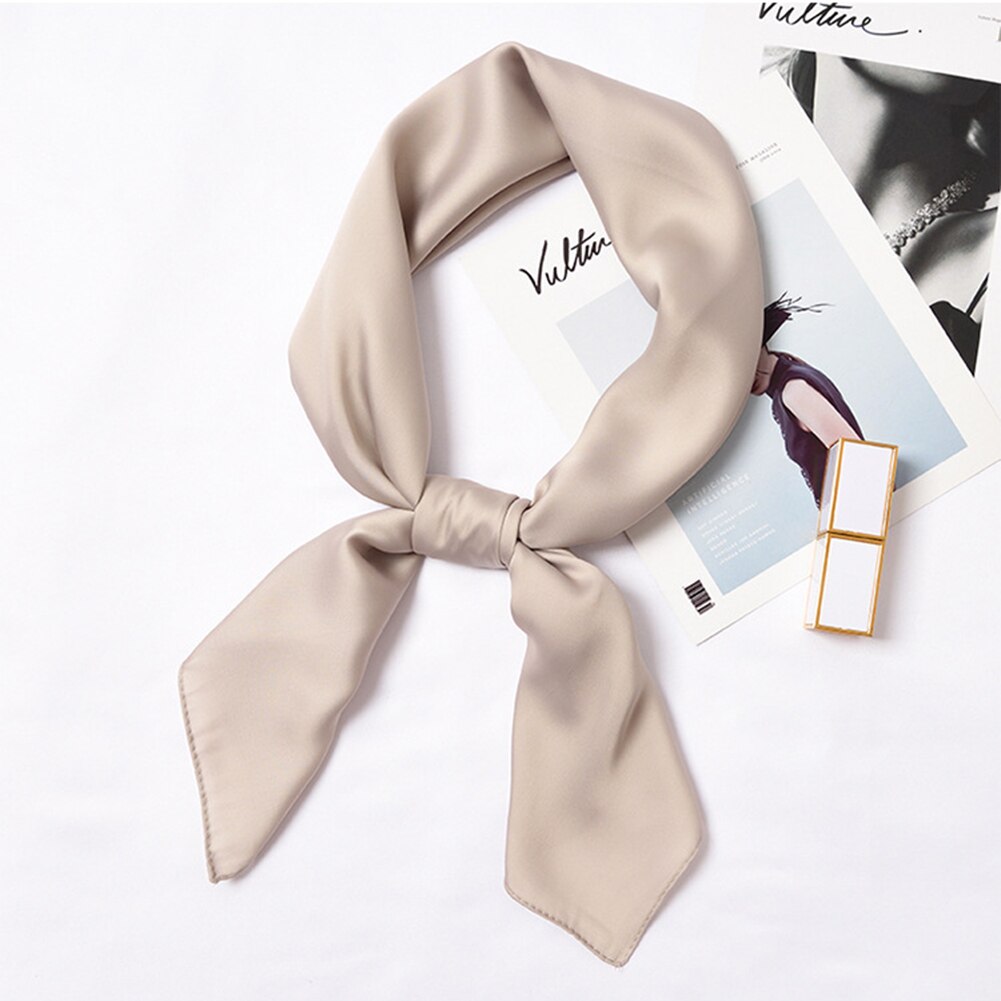 Solid halsduk kvinnor huvudduk för hår rosa grön vit sidenhalsduk dam 70cm*70cm fyrkantiga bandanas dam halsdukar: Lätt khaki