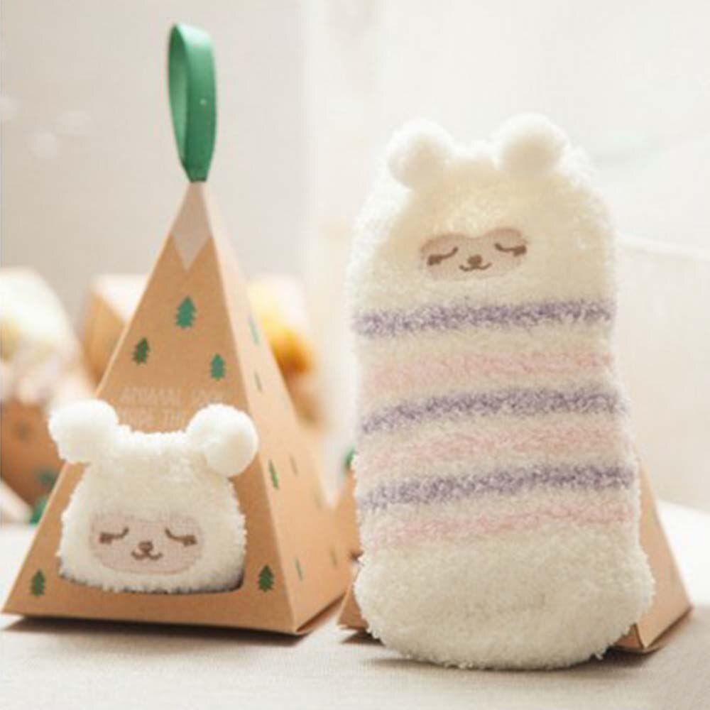 Bonito dos desenhos animados meias curtas primavera e inverno crianças bebê meias quentes adorável presente anti-skid chão menina menino boxed meia coral veludo: Sheep