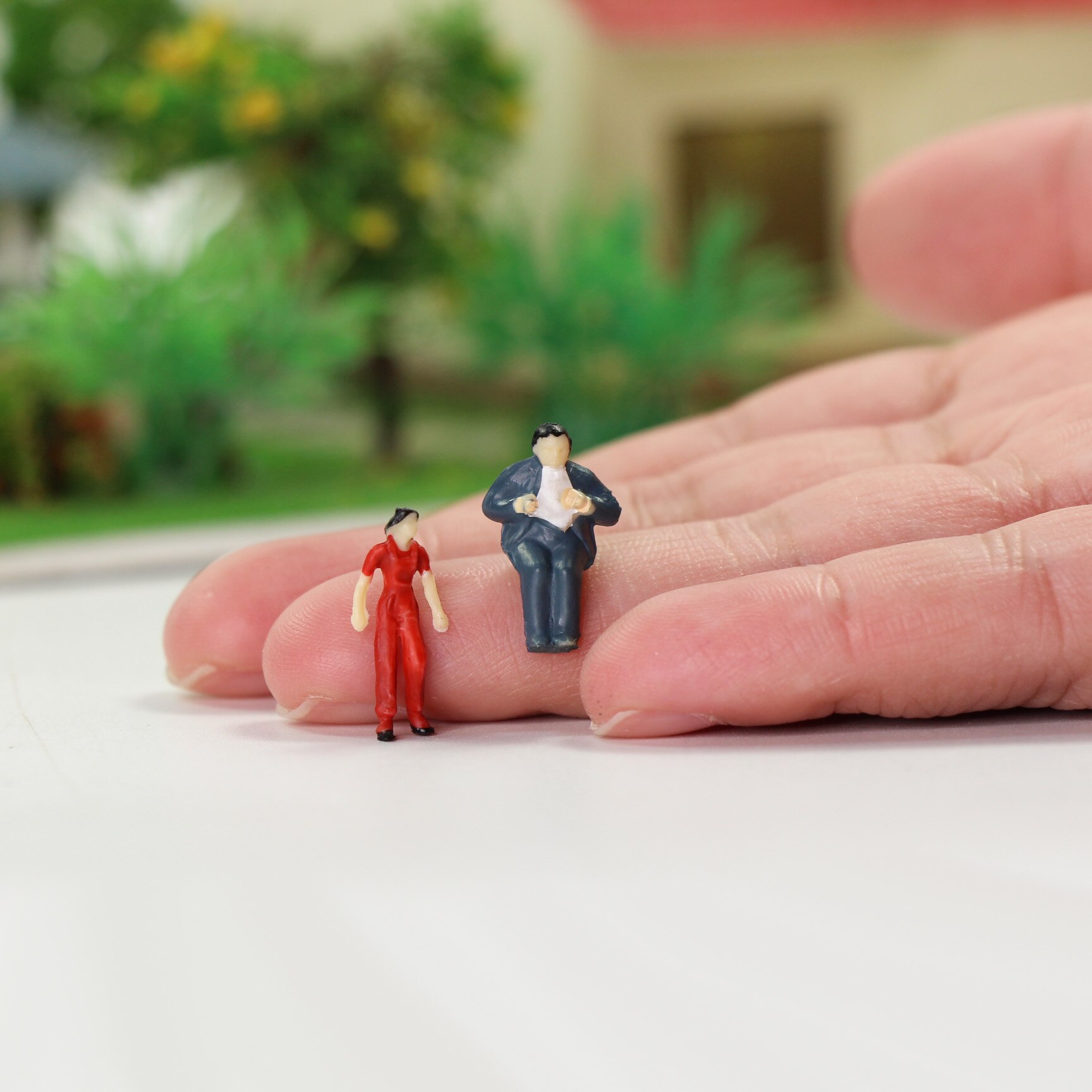 24pcs/48pcs/72pcs HO scale 1:87 Seated Standing People Figures Passenger Model Train Layout P8717