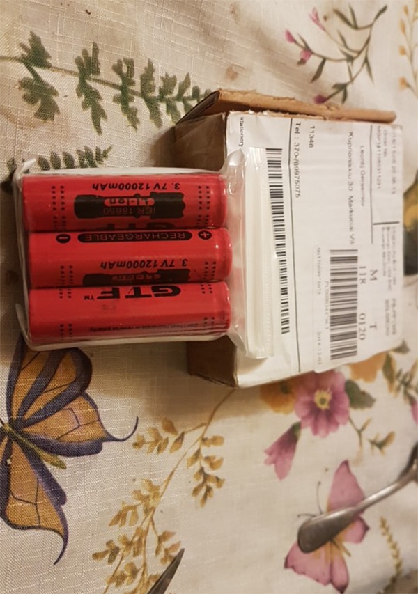 3.7V 12000mah 18650 Battery LED Flashlight Torch Batteries Li-ion Rechargeable Batteries Portable LED powerbank celular