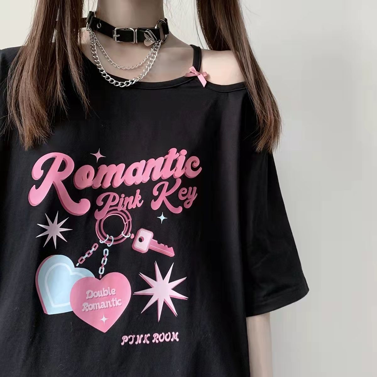 Deeptown-Camiseta Kawaii con hombros descubiertos para mujer, Tops blancos Harajuku para chica dulce, camisetas gráficas bonitas estéticas Y2k, camisa de japonesa: M / Negro