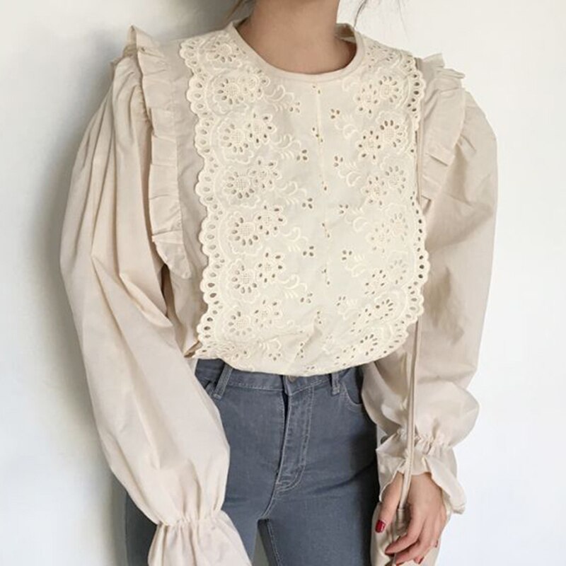 Superaen koreansk stil solid o-hals broderi blonder heklet lappeteppe løst tre ørepanel bluse med ermer for kvinner