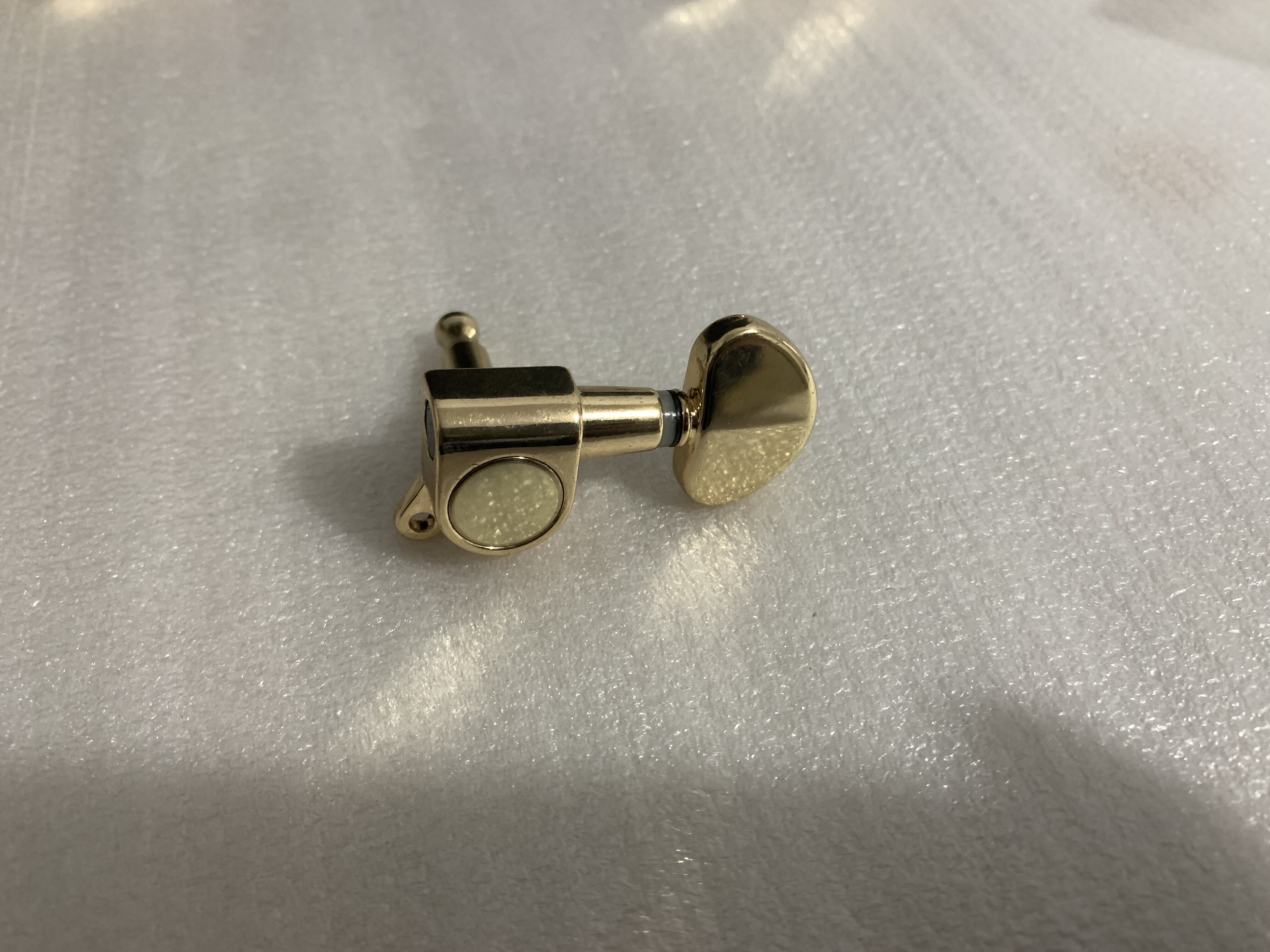 Genuine Set of (3L+3R) Machine Head/Tuners Gold Color for Electric Guitars Made in Korea