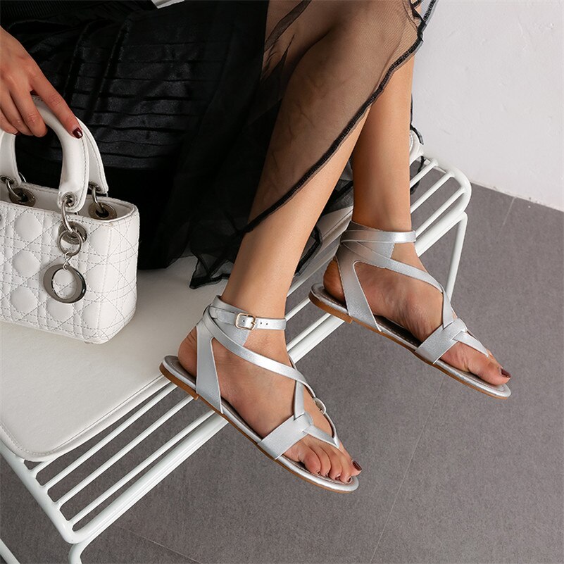 FEDONAS-sandales à sangle fine et Concise en cuir microfibre pour femmes, nouvelle été , boucle plates Rome chaussures décontractées
