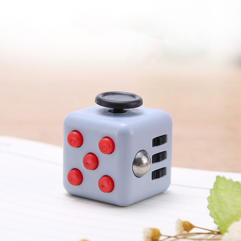 Dice Toys Anxiety Stress Relief Attention Decompression Plastic Focus Multifunctional Six Sides Gaming Toy Children Adult: gray red (54G)