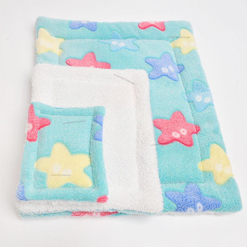 Estera para dormir para hámster, cama de conejo, cama para gato, manta gruesa de pelo suave, manta lavable para el hogar, manta con patrón cálido, suministros para mascotas: L / Gris claro
