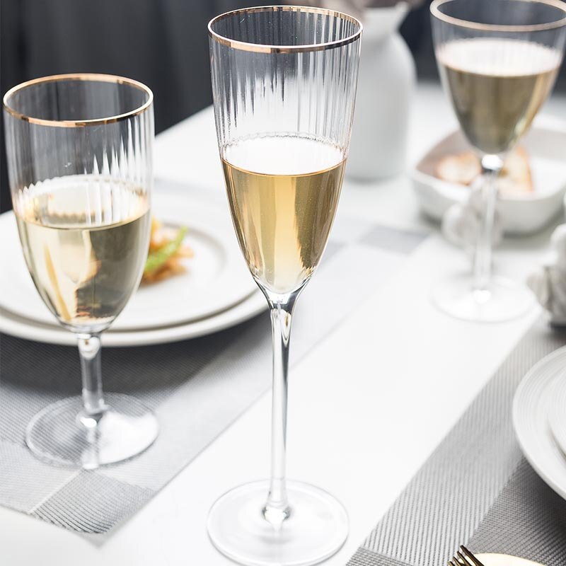 Krystal champagne glas strimmel mønster vinde kop phnom penh kegle kop bryllupsfest glas middagsservice levering gennemsigtig kop