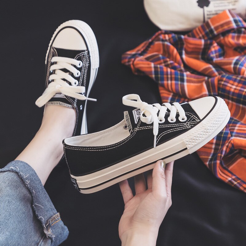 Femme chaussures été nouvelle toile peu profonde chaussures femme chaussures plates décontracté Simple femmes décontracté blanc chaussures baskets respirant