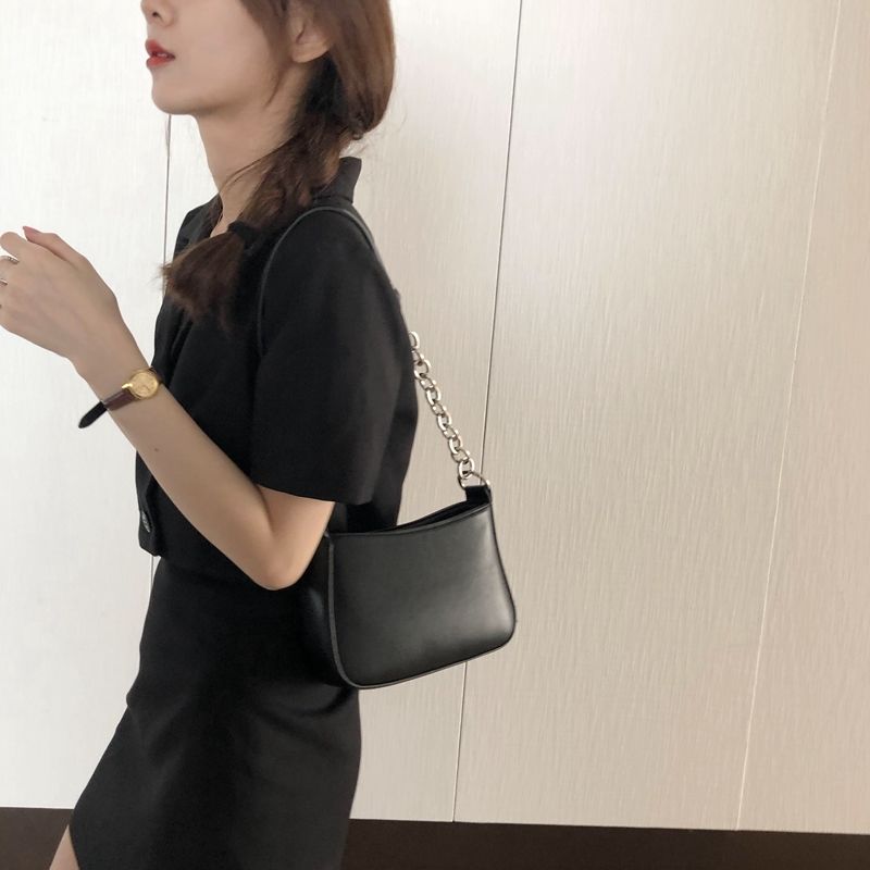 Casual Pu Lederen Sling Handtas Portemonnee Vrouwen Elegante Chain Schouder Crossbody Tas Populaire Eenvoudige Vrouwelijke Dagelijkse Tas Draagbare Tas: black