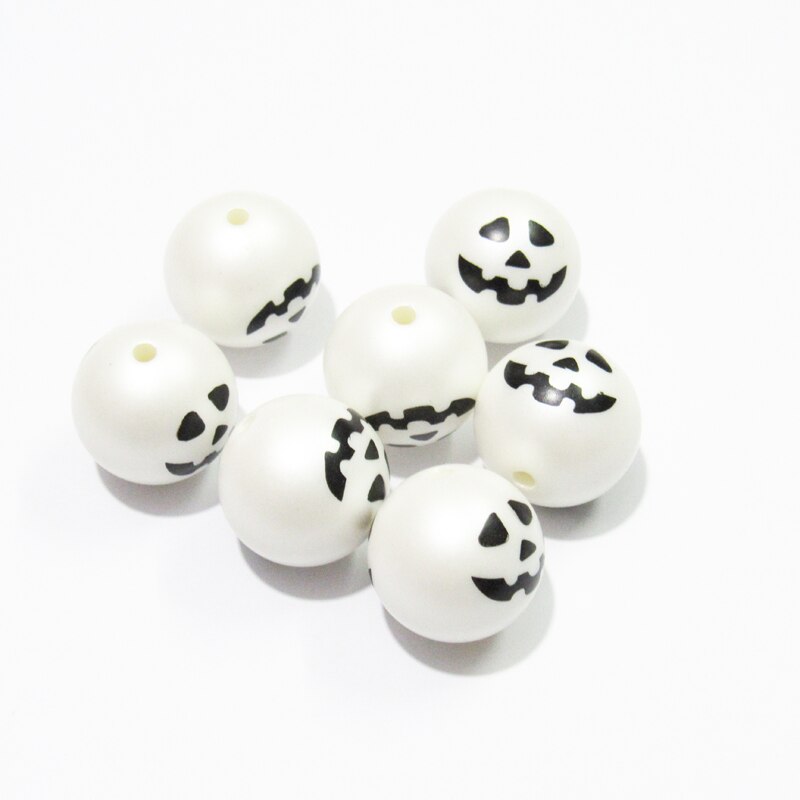 Neueste 20mm 100 teile/los Acryl Weiß matt Perle Druck Geist Gesicht Perlen Für klobig Halloween Halskette