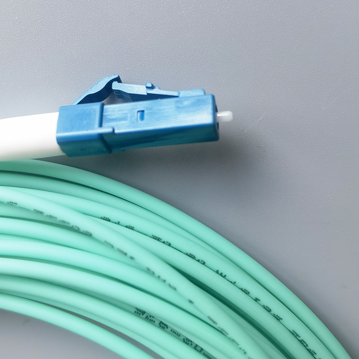 Lc/upc naar lc/upc glasvezel internetkabel  om3 lszh ftth multimode single-core glasvezelkabel 2.0 mm 10m verlengsnoer