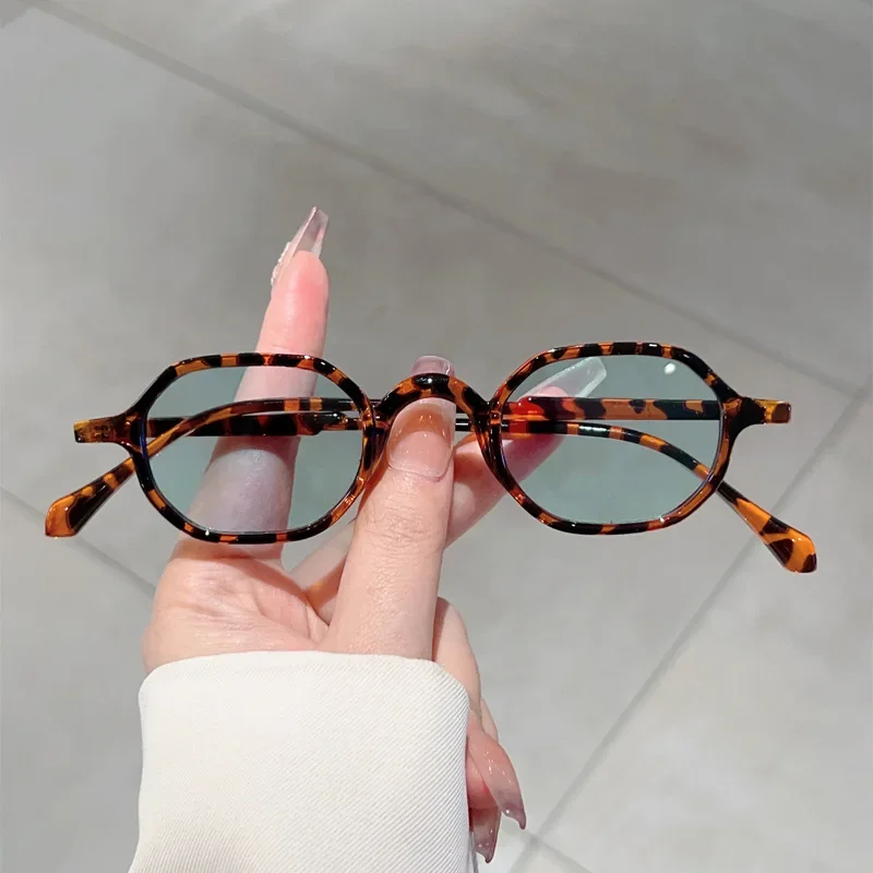 Trendy Small Oval Sun Glasses for Women Men Vintage Stylish Travel Sunglasses Eyewear Outdoor UV400 Shades Protection: green