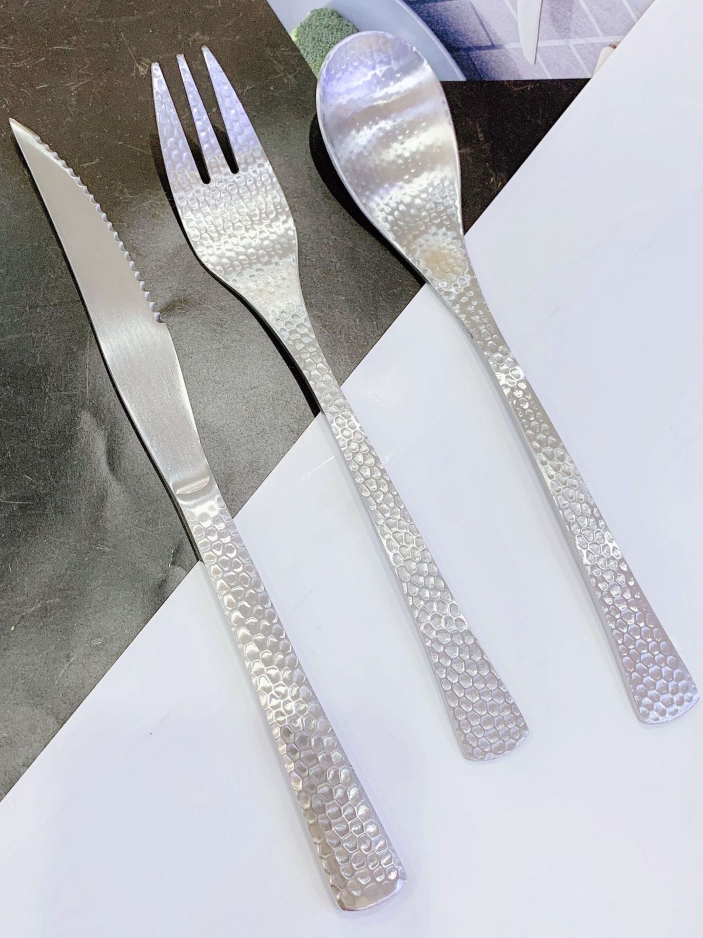 Full Hammered 18/10 Stainless Steel Silverware Cutlery Set Flatware Service for 4 Tableware Steak Knives Spoons Forks for Home: 3pcs Set