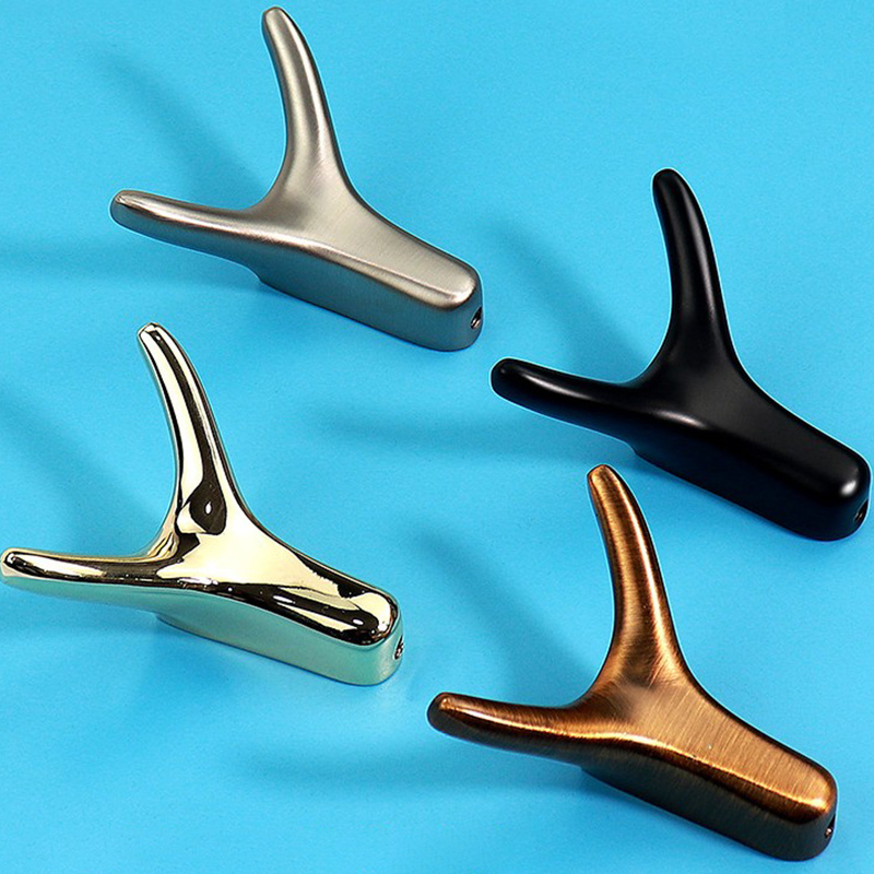 1pc Wall-Mounted Clothes Hook Cow Horn Hook Bathroom Coat Hook Bedroom Robe Hook Bathroom Accessories