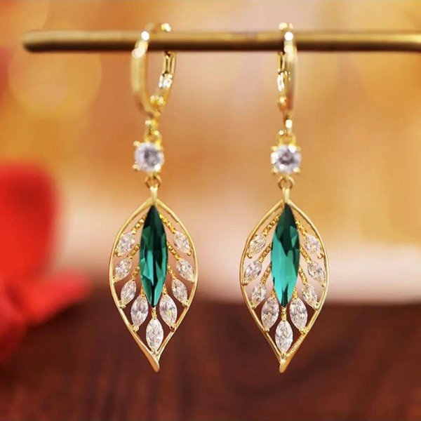 Korean Zircon Water Earrings for Women Shiny Crystal Long Pendant Dangle Earring Girls Wedding Party Jewelry: SILVER PLATED