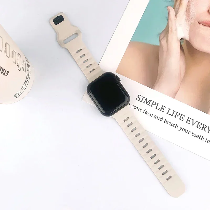 Silikonarmband för apple watch-band 49mm 46mm 45mm 44mm 40mm 41mm 42mm sportarmband correa för iwatch-serien 10 9 8 7 6 se 5 4