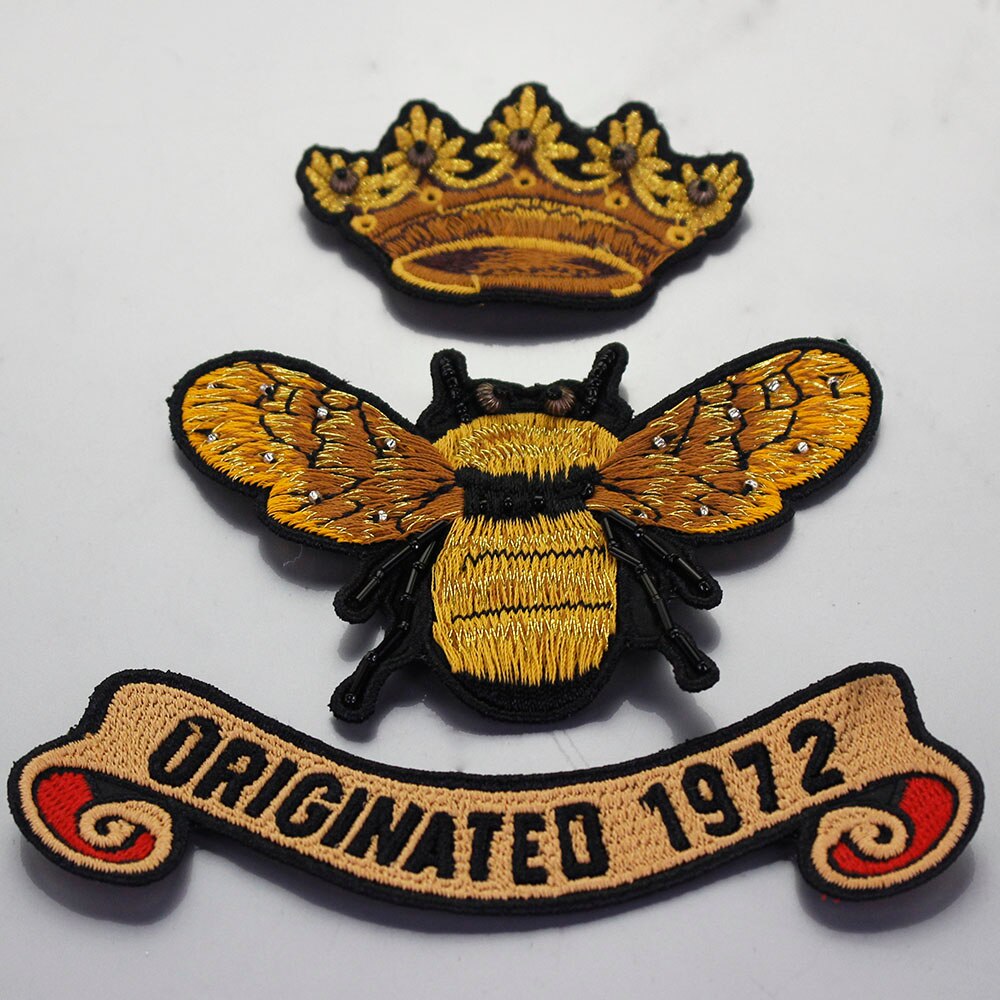 Nieuw! Borduren Kralen Bee Applique Naaien Patch Voor Tassen Schoenen Badge Diy Kleding Versierd B326