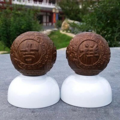 solid walnut fitness ball for elderly hand message balls palm health care hand finger exercise ball: jixiang