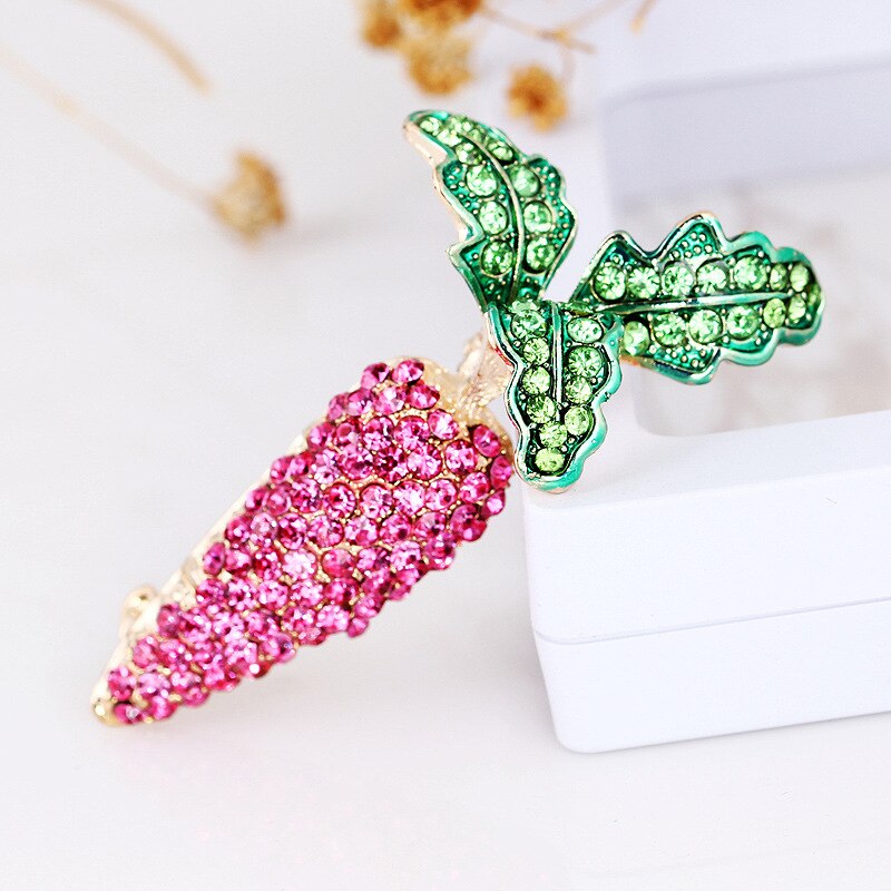 Opalen strass legering wortel groente broche speld broche accessoires unisex broche: Roze