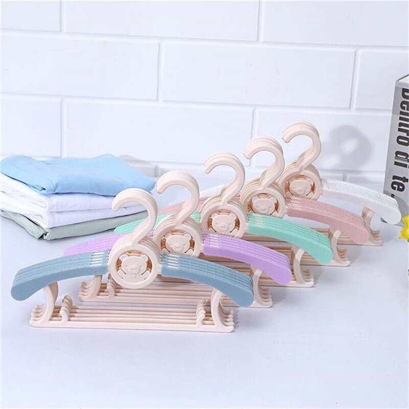 Perchas de plástico con dibujos animados para ropa de bebé, 8 colores, estantes de Secado al aire libre reutilizables para niños, organizador de abrigos de ropa