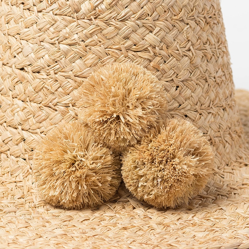Handgjord raffia hög päls boll dekoration hatt bred brättad hatt solskydd för dam sommarmössor