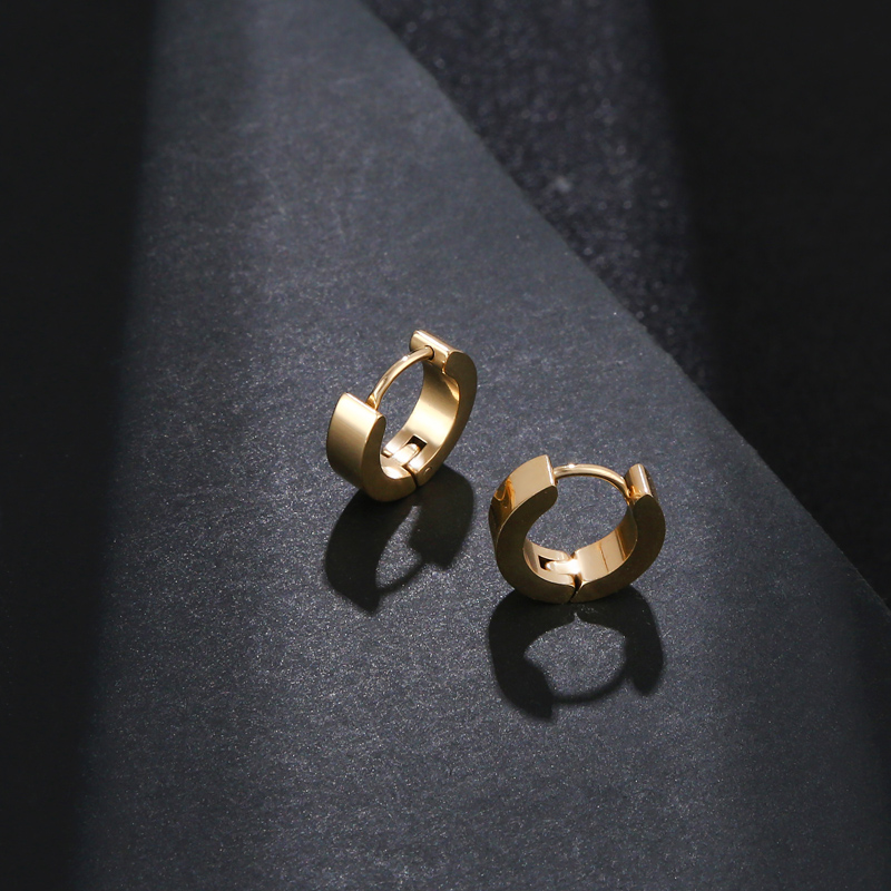 Joyería clásica de acero inoxidable para hombre y mujer, aretes de Metal resistentes al agua, en forma de C, estilo de las cuatro estaciones, estilo Hip-Hop, Rock