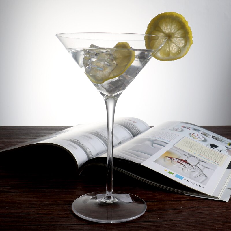 Set of 2 Handmade Blown Lead-Free Crystal Martini Glass with Stem Cocktail Glasses for Bar,Martini,Cosmopolitan 7oz