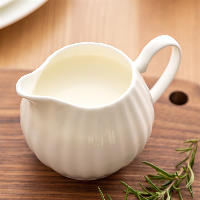 Taza de cerámica spigot, taza de café, leche, pequeño tanque de leche, taza de leche, hueso de flor, china, alivio británico, aparato para café a juego