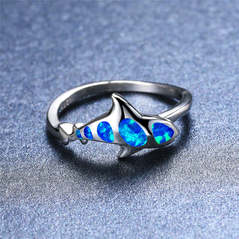 Trendy Vrouwelijke Blue Opal Stone Sieraden Charm Zilveren Kleur Dunne Engagement Ring Dainty Bruid Shark Trouwringen Voor Vrouwen