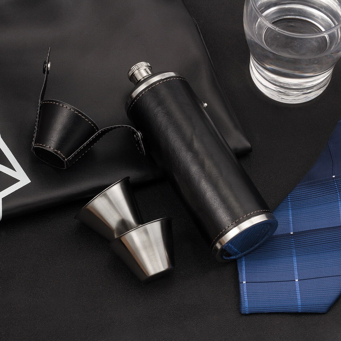 GENNISSY-flacon de poche 8 OZ avec entonnoir gratuit + 2 tasses en acier inoxydable avec couvercle recouvert de cuir et flacon étanche de 100%