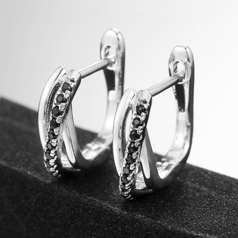 Huitan Cross Kleine Hoop Earring Voor Vrouwen Pave Zwarte Steen Delicate Oorbel Fijne Verklaring Earring Sieraden