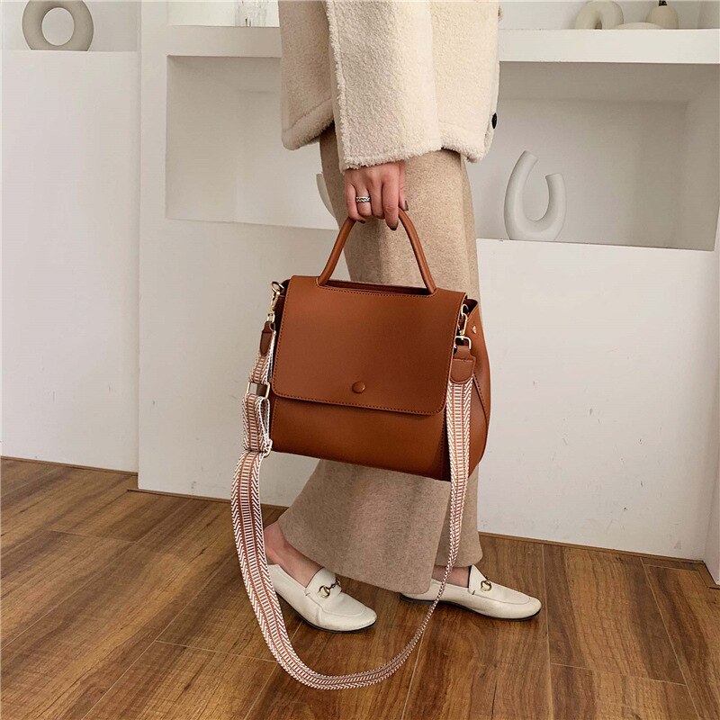 Simply PU Leather Crossbody Bag For Women winter Solid Color Shoulder Messenger Bag Lady Chain Travel Small Handbag