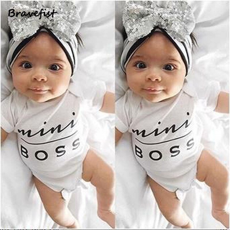 Verano recién nacido mamelucos de manga corta Mini dibujo Boss bebé niñas niños mono carta mameluco Infantil ropa overoles