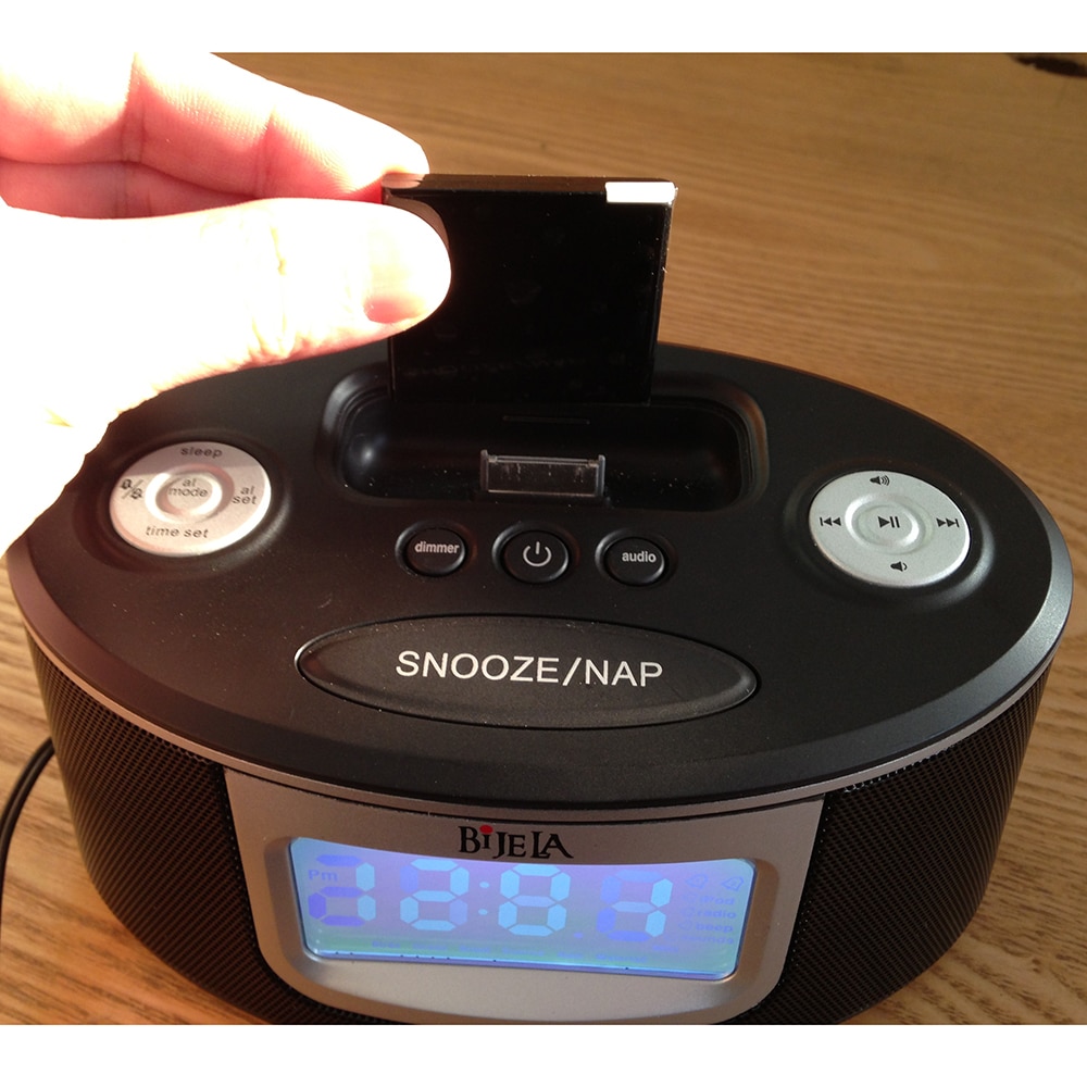 30Pin Bluetooth A2DP Music Receiver 30 Pin Audio Adapter for Bose SoundDock Series II 2 10 Portable Digital Music System Speaker