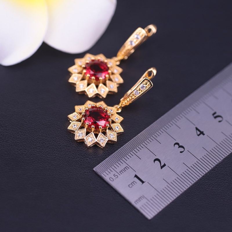 Solros röd sten guld färg kostym smycken set för kvinnor örhängen halsband set i butik